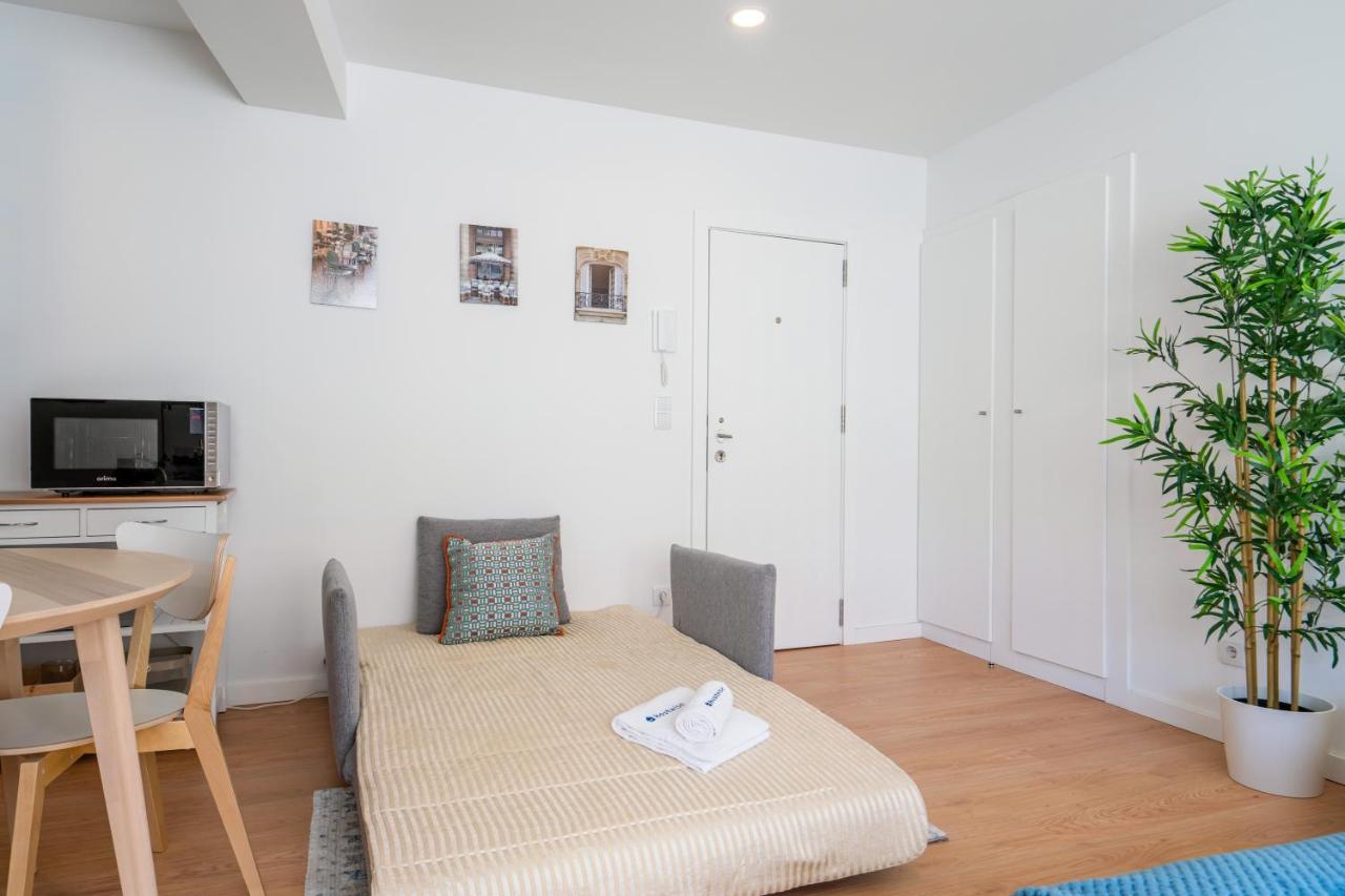 Host Wise - Comfy Sunny Flat - Prime Location Apartment Porto Exterior photo